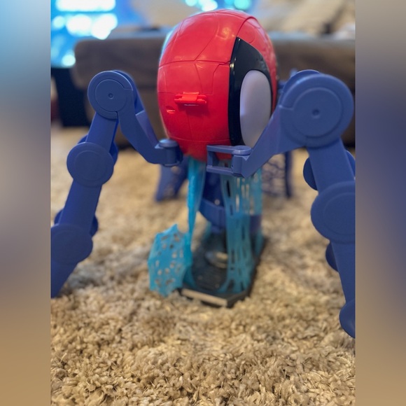 Spidey And His Amazing Friends Web Quarters with lights and sounds - Picture 6 of 6